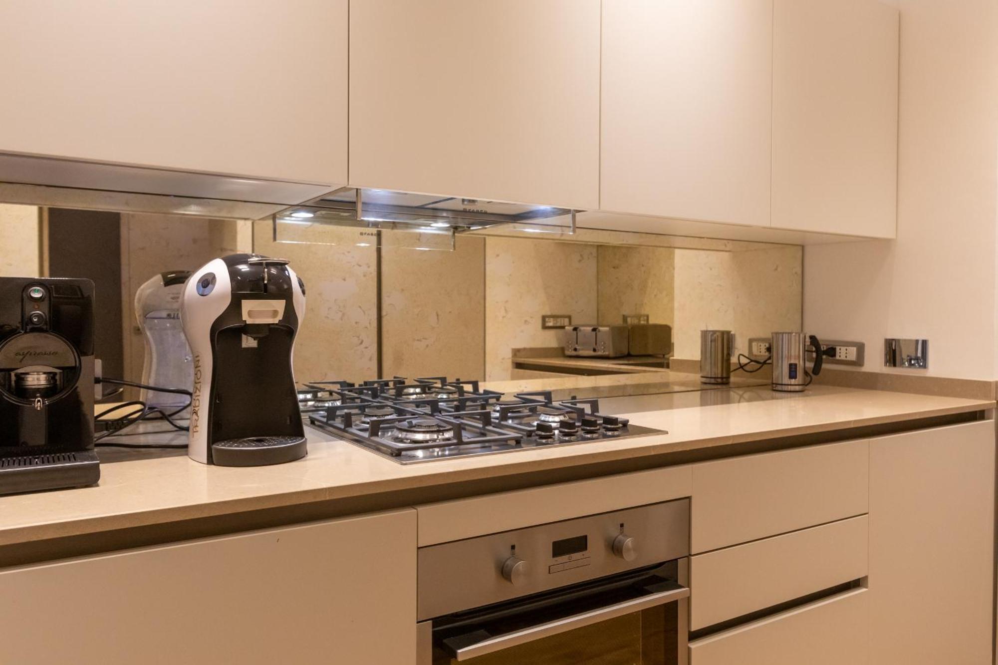 Fontana Di Trevi Roma Luxury Suite Εξωτερικό φωτογραφία